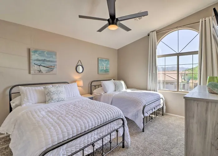 Holiday home Complimentary Heated Pool: Goodyear Getaway! *