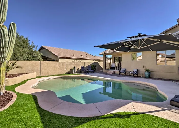 Holiday home Complimentary Heated Pool: Goodyear Getaway! Liberty