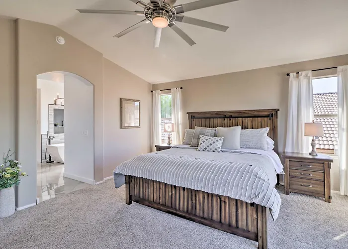 Complimentary Heated Pool: Goodyear Getaway! Liberty
