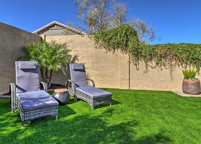 Holiday home Complimentary Heated Pool: Goodyear Getaway! Liberty